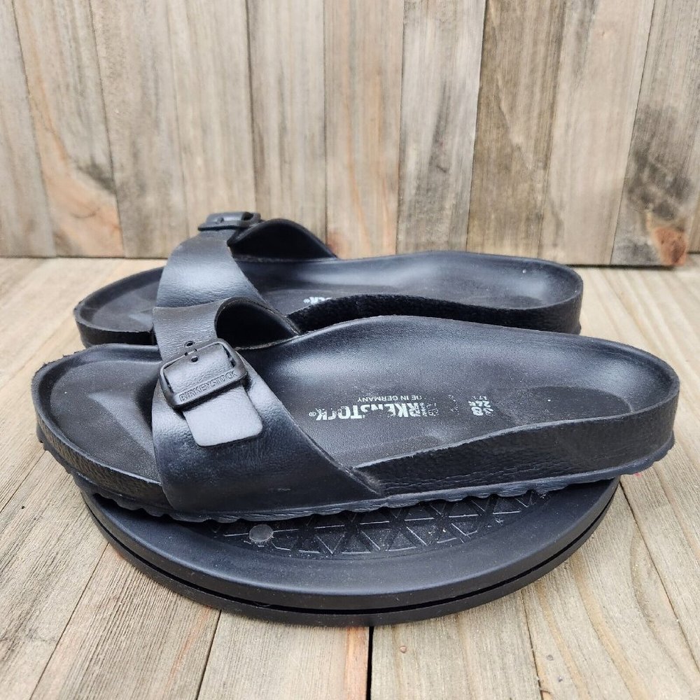 Womens Birkenstock Madrids size 7 (Euro 38) Slip On Flip Flops Sandals